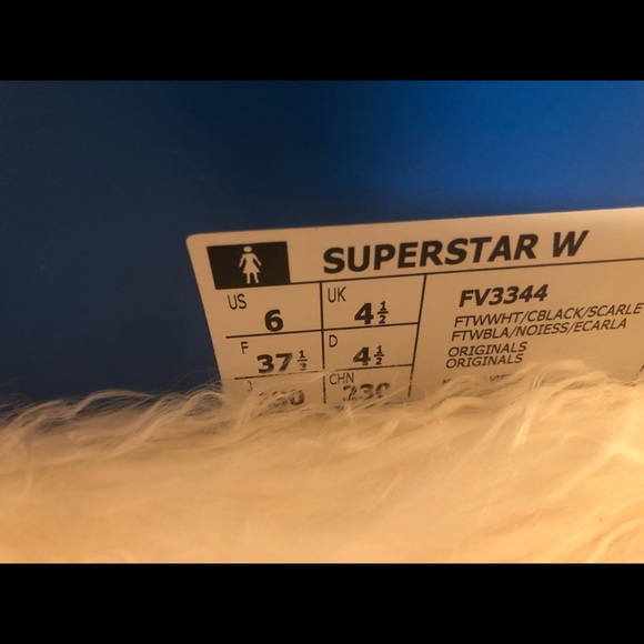 BNWT Rare Limited edition Adidas Dot Studded womens Superstars in size 6!!! - Picture 14 of 16